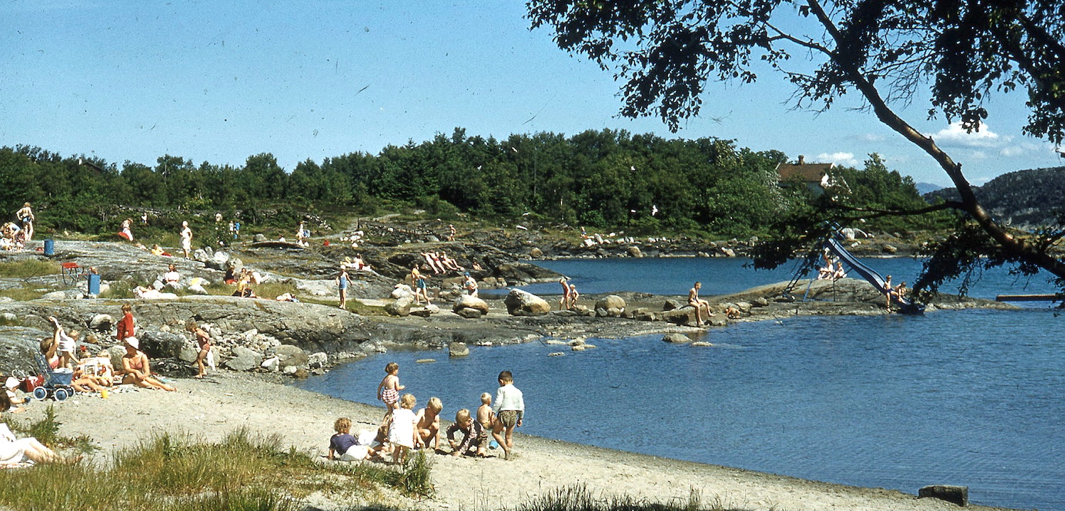 Vaulen badeplass i 1959. Foto: Jacob Kvæstad/Stavanger byarkiv.