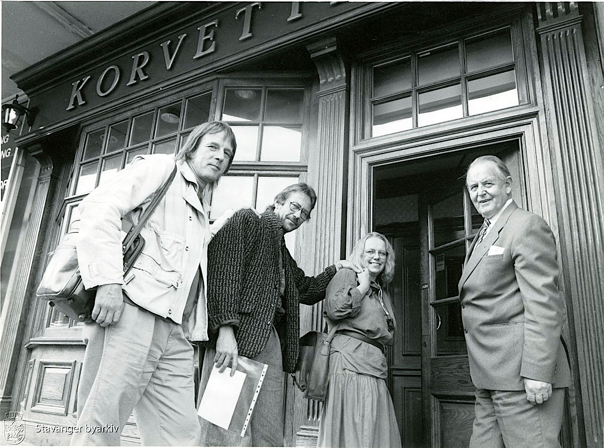 Fra venstre: Terry Nilssen-Love, Torodd Karlsten, Lisbeth Nilssen-Love og Hodne. Bildet ble tatt 11. mars 1988. Foto: Rogalands Avis/Stavanger byarkiv
